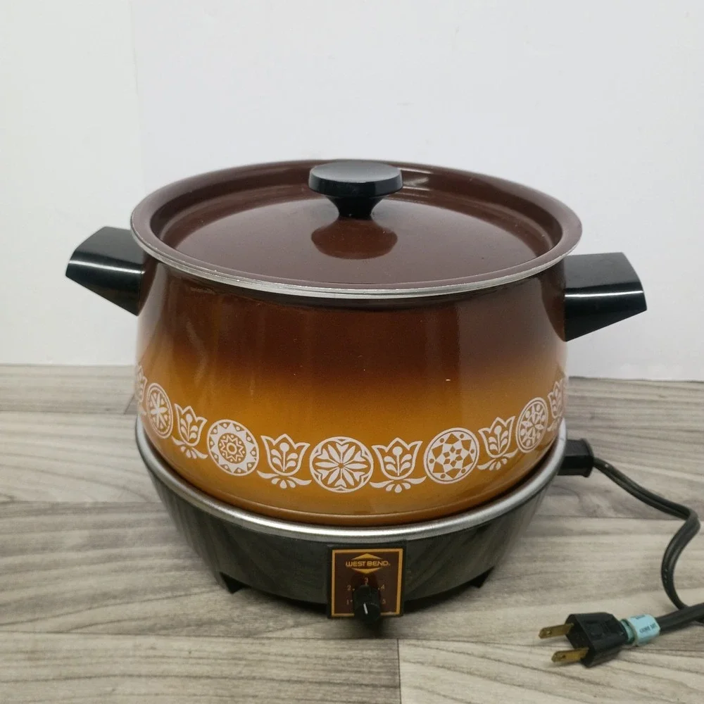 Vintage West Bend Lazy Day 4 Qt Slow Cooker Electric Crock Pot Enamel Retro